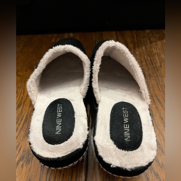 Nine West Black Mule Clogs With Fuzzy Inside Women’s Size 7 - Picture 4 of 9